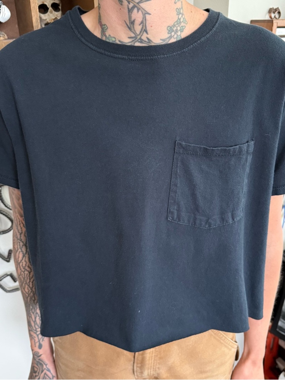 Vintage 2000s Blank Black Cotton Pocket Tee ~ Size Medium